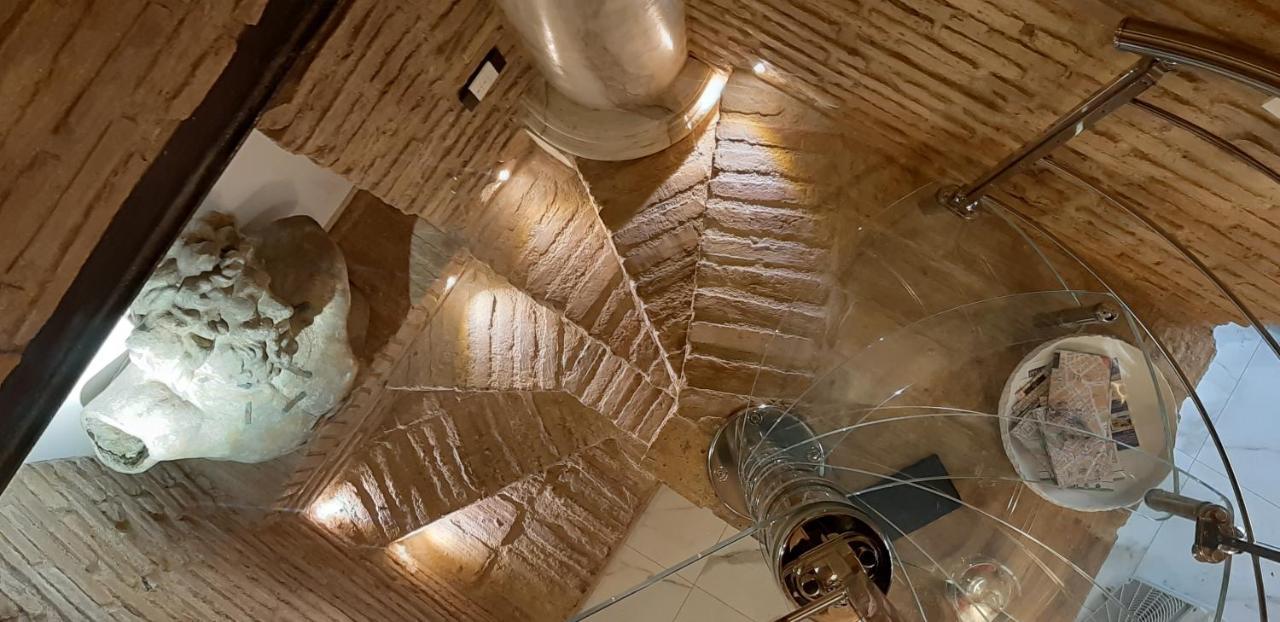 Apartment Colosseum Archeoloft In Historic Center Of Rom